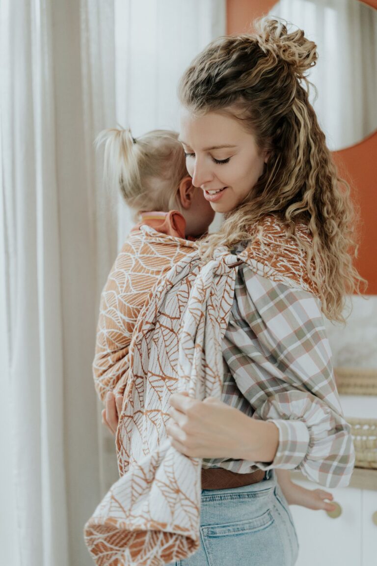 Nouer les liens en atelier portage physiologique avec un sling